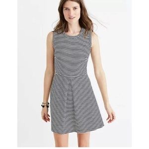 Madewell Striped Afternoon Dress In Stripe | Large